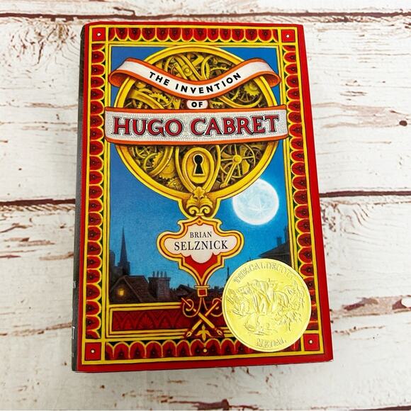 The Invention of Hugo Cabret by Brian Selznick - Red and Gold Edition - Picture 1 of 5
